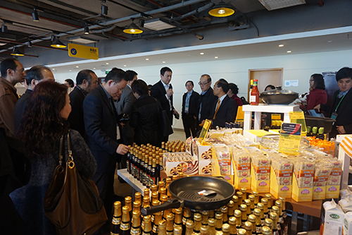 參觀招商自貿商城