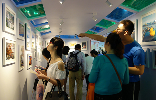 福州民众热烈参与「看图识香港」互动遊戏