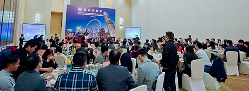 Around 150 Fuzhou-based Hong Kong people, representatives of Hong Kong enterprises, and Hong Kong students studying in Fuzhou joined the Fuzhou-Hong Kong Exchange.