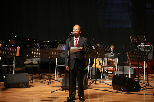 駐粵辦主任鄧家禧在音樂會上致辭，鼓勵內地民眾到香港，踴躍參與慶祝特區成立20周年活動，感受這個亞洲國際都會的魅力！