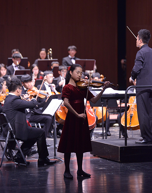 2017年俄羅斯 “第七屆國際楊波斯基小提琴比賽”冠軍黃沛盈的小提琴演奏，技驚四座。