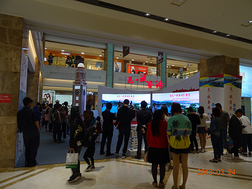 市民對展覽甚感興趣。