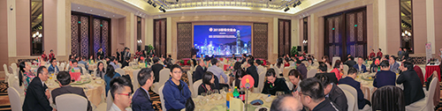 125名駐福州的港人、港資企業代表及在福建省就讀的香港大學生參加「2018榕港交流會」，現場交流氣氛熱烈。