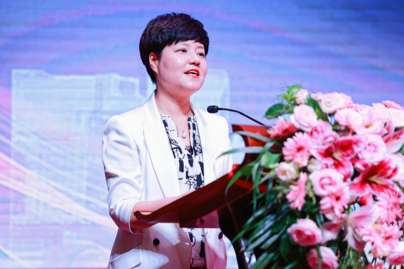 广西壮族自治区党委常委、自治区常务副主席蔡丽新代表五千多万广西同胞，诚挚祝贺香港特别行政区成立二十五周年。