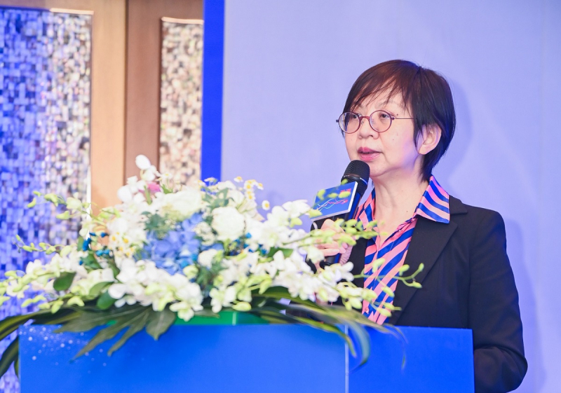 邓秀娴致辞