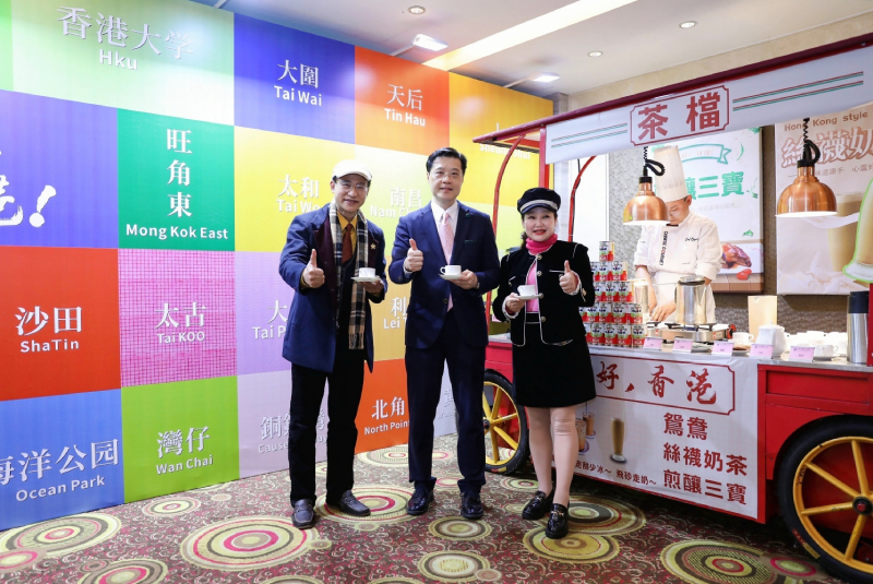 现场气氛热闹，出席嘉宾及桂港朋友均全情投入、相互祝贺。聚会成功地团结在桂港人力量，亦加强了桂港两地的交流。