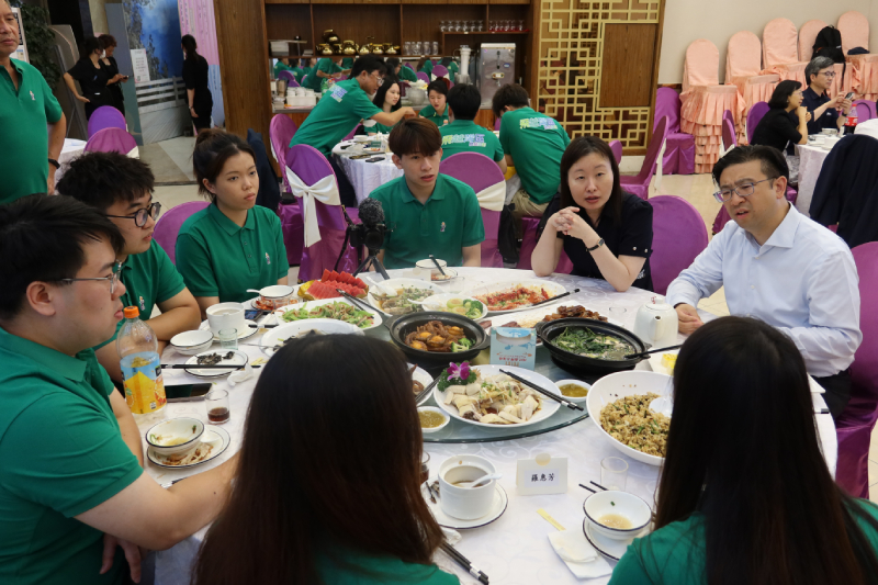 駐粵辦主任蘇惠思與參與「YIC飛越灣區體驗計劃」的學生分享交流