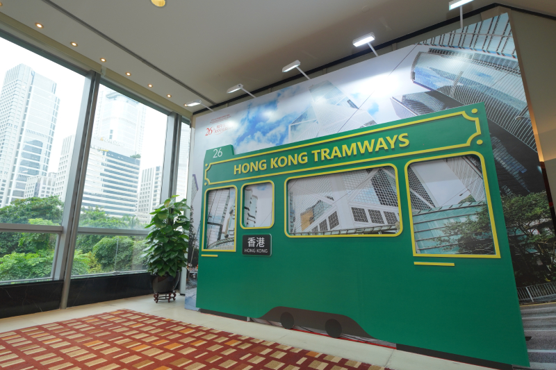 現場設有多個特色的香港景觀裝置。