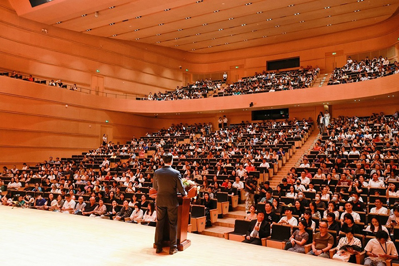 駐廣西聯絡處主任王卓然藉以兩文三語致辭2