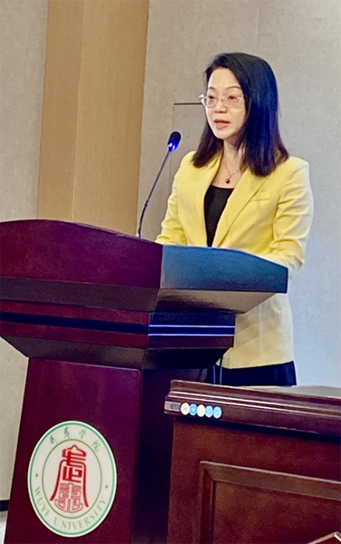 福建省港澳事務辦公室副主任黃劭蓉致詞