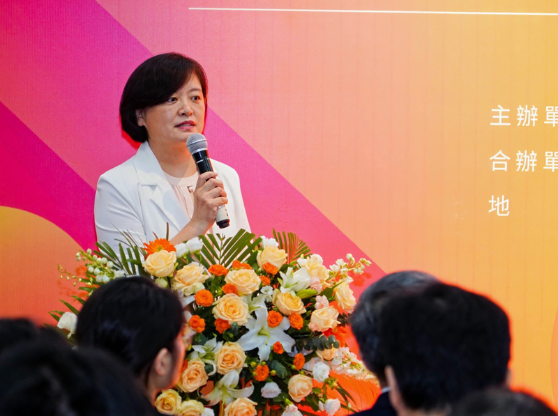 中银香港东南亚业务营运中心人力资源高级经理张旭红女士分享择业考量及面试技巧。