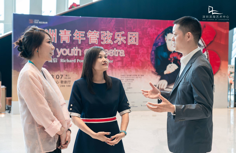 黎瑞琼主任與華僑城文化公司黨委副書記及副董事長陳洪江交流