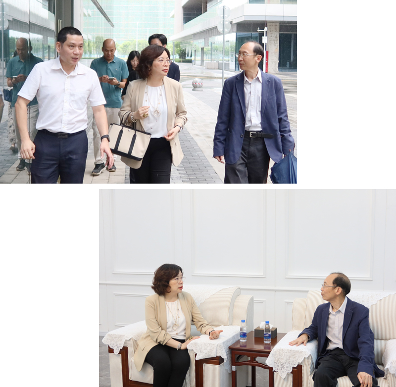 黃永樑博士（右一）介紹研究院籌備情況；上圖左一為黃識航局長