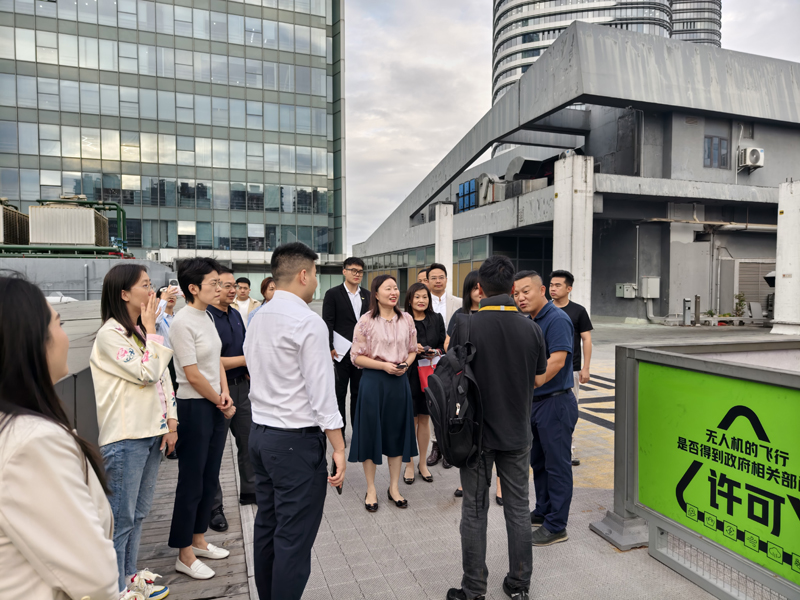 苏惠思体验使用无人机外卖配送的服務 苏惠思体验使用无人机外卖配送的服務