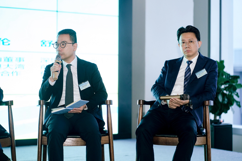 圆桌论坛嘉宾探讨「合作共赢，携手走出去」的战略展望3