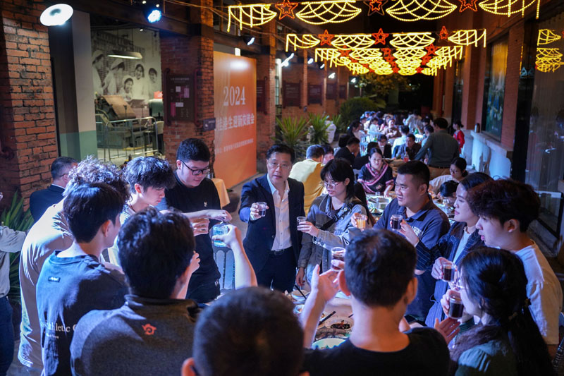 迎新交流會現場。