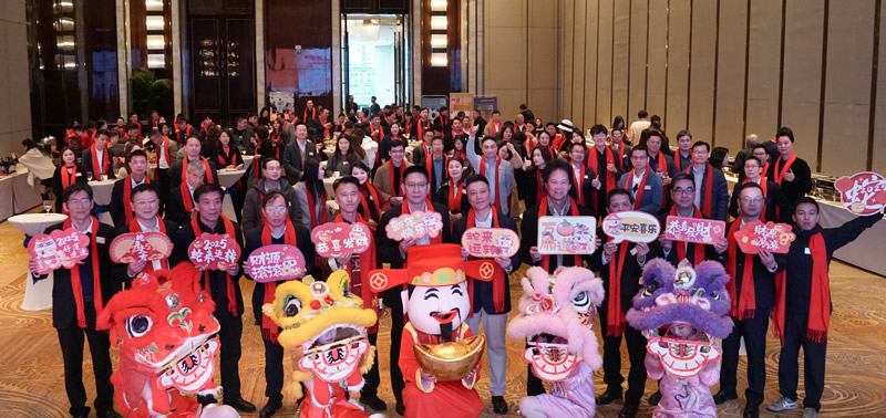 出席活動的主要嘉賓及在閩港人港企大合照