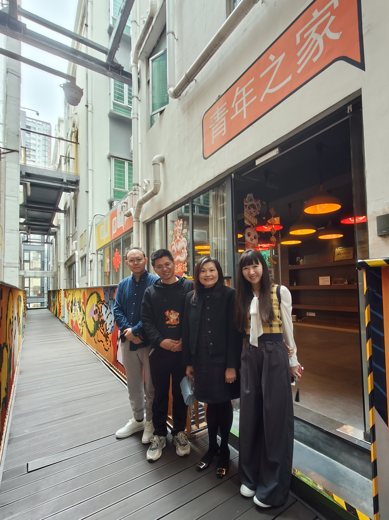 駐深圳聯絡處主任黎瑞琼參觀人才公寓。2