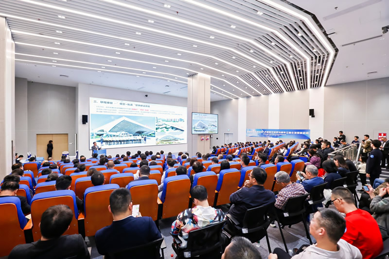 來自深港兩地近200位參加者共濟一堂3