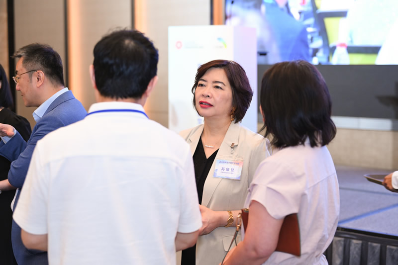 现场交流，气氛热烈1