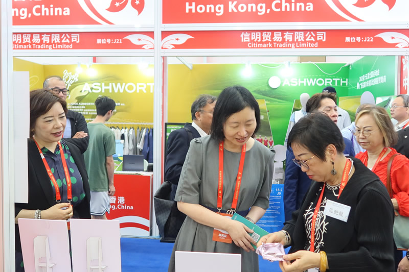 驻粤办主任苏惠思参观企业展位 5