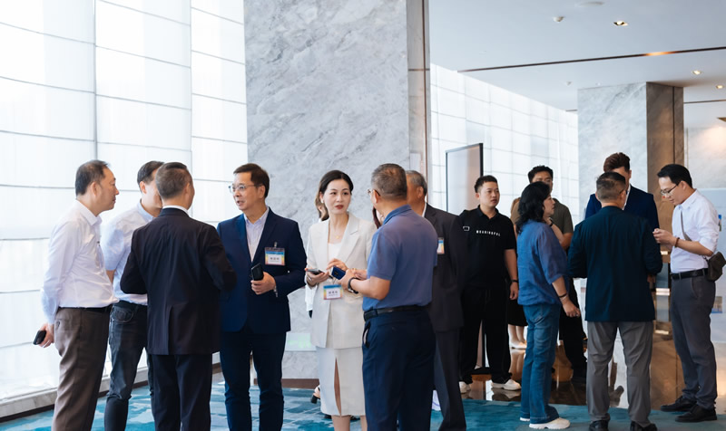 代表們熱烈交流 3