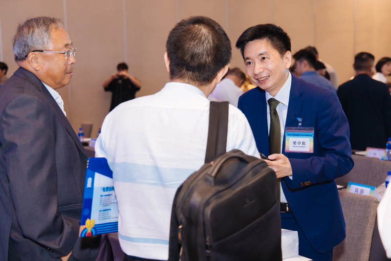 代表們熱烈交流 7