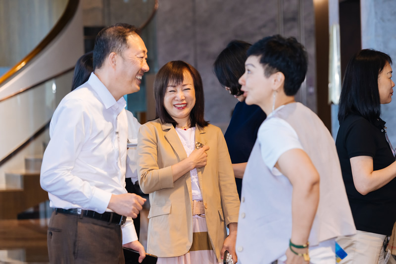 代表們熱烈交流 10