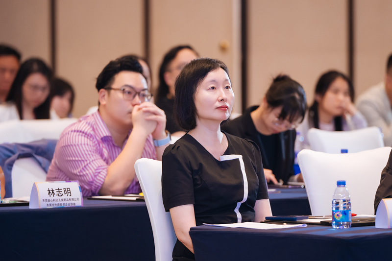 演講嘉賓回答企業代表提問，出席人員皆認真聆聽 1