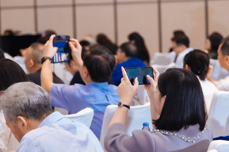 演講嘉賓回答企業代表提問，出席人員皆認真聆聽 7