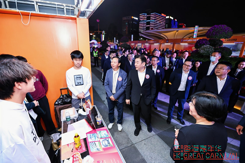 嘉宾巡馆交流 5