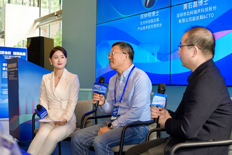 嘉宾在互动环节热烈讨论，参加者亦踊跃发问4