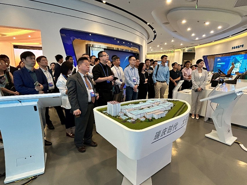 參觀肇慶高新區科技中心2