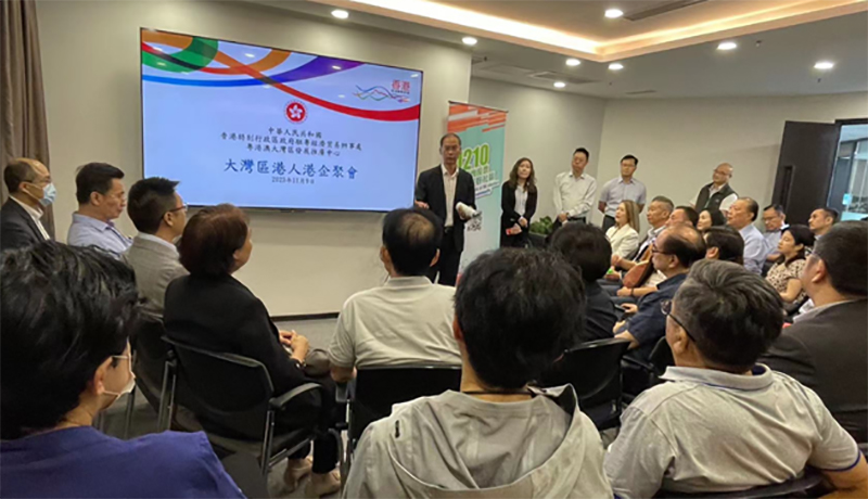 駐粵辦副主任劉錦泉呼籲在內地的港人在12月10日投票日踴躍投票。3